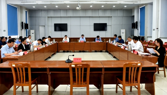 縣委常委會召開會議